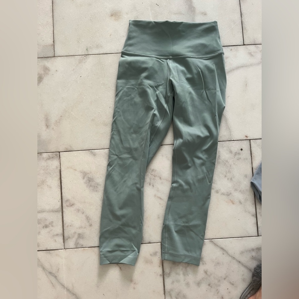 Wunder train contour fit 6 lululemon